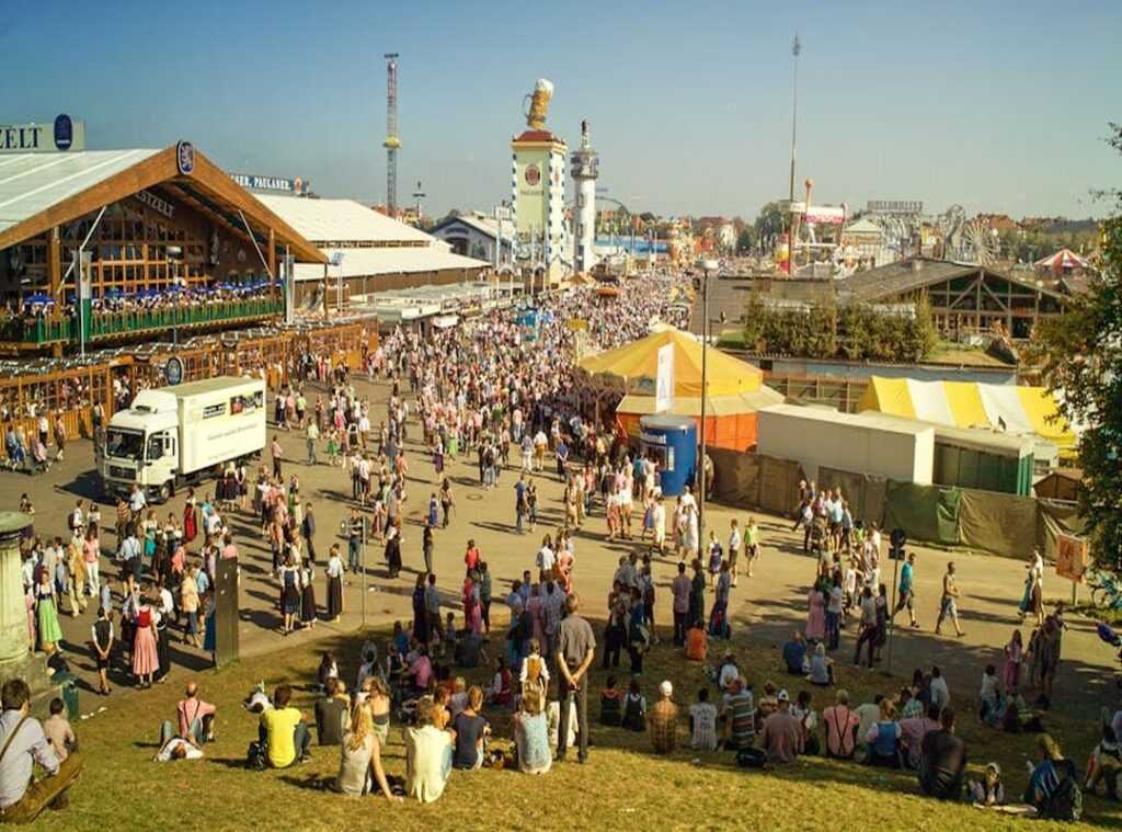 traditional festivals globe
