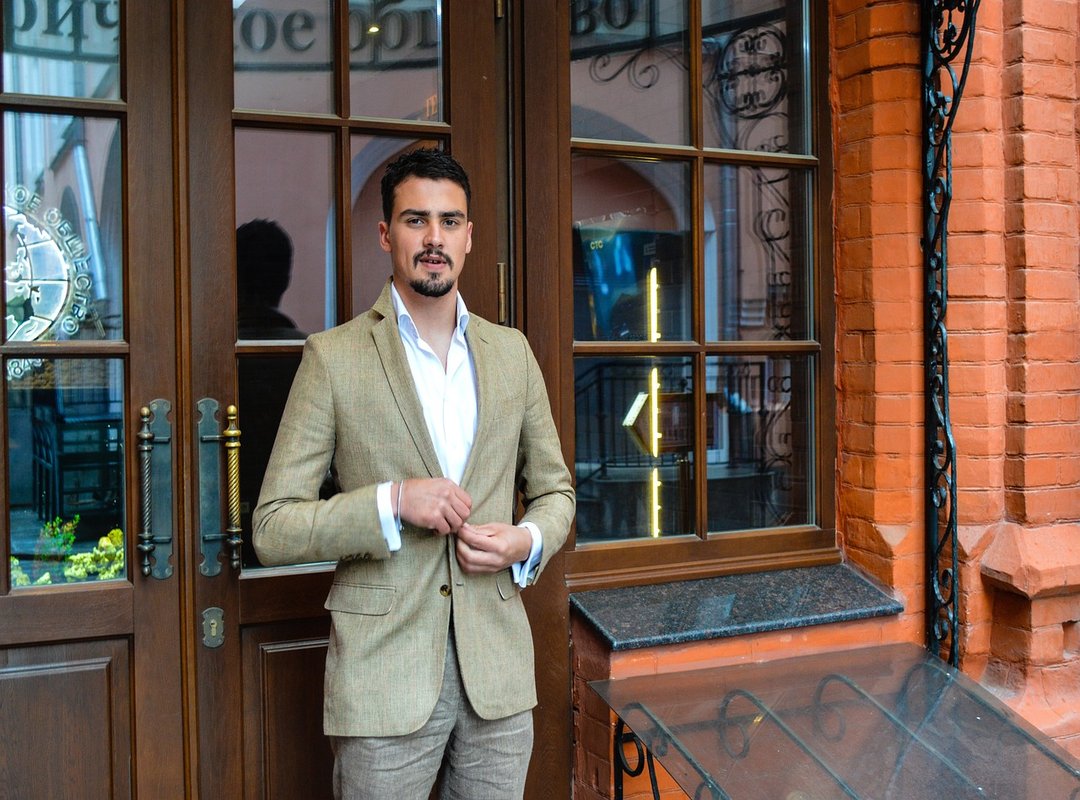 Where to Officially Stream 'Trolls 3' with Spanish Audio